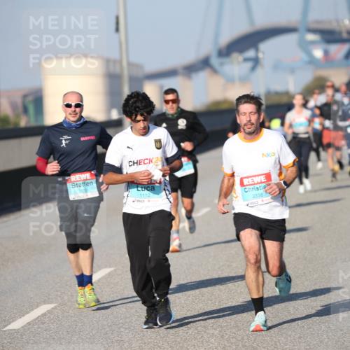 03.10.2025 - Köhlbrandbrückenlauf Jannik Wohlers http://msf.ph/oto/9077927 03.10.2025 09:44:56 Position 3 24, 1112, 3338 meine-sportfotos.de