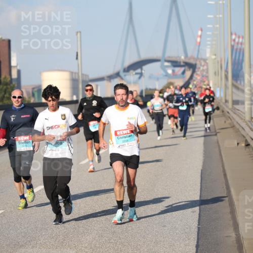 03.10.2025 - Köhlbrandbrückenlauf Jannik Wohlers http://msf.ph/oto/9077948 03.10.2025 09:44:57 Position 3 24, 1112, 3338 meine-sportfotos.de