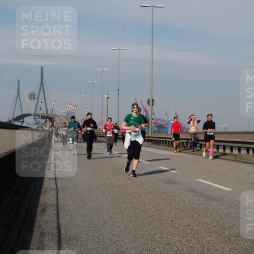 03.10.2025 - Köhlbrandbrückenlauf Fabian Wolf http://msf.ph/oto/9077960 03.10.2025 10:16:13 Position 3  meine-sportfotos.de