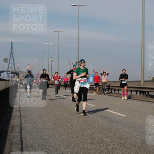 03.10.2025 - Köhlbrandbrückenlauf Fabian Wolf http://msf.ph/oto/9077989 03.10.2025 10:16:14 Position 3 3 meine-sportfotos.de