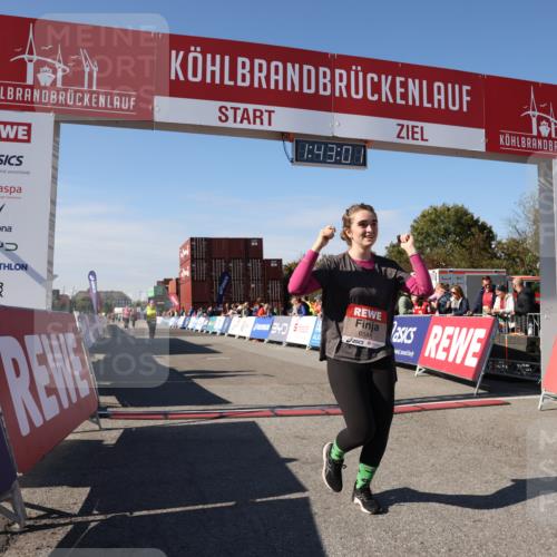 03.10.2025 - Köhlbrandbrückenlauf Lena Gebhardt http://msf.ph/oto/9078057 03.10.2025 13:43:01 Ziel 4778, 6463, 6468, 6469, 6548 meine-sportfotos.de