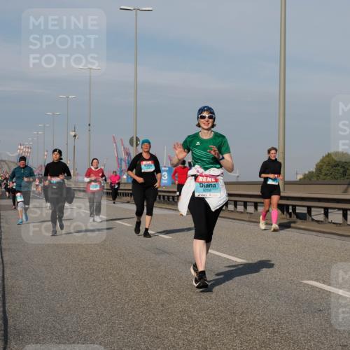 03.10.2025 - Köhlbrandbrückenlauf Fabian Wolf http://msf.ph/oto/9078068 03.10.2025 10:16:16 Position 3 3, 3258 meine-sportfotos.de