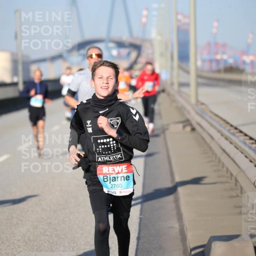 03.10.2025 - Köhlbrandbrückenlauf Jannik Wohlers http://msf.ph/oto/9078070 03.10.2025 09:45:10 Position 3 2760 meine-sportfotos.de
