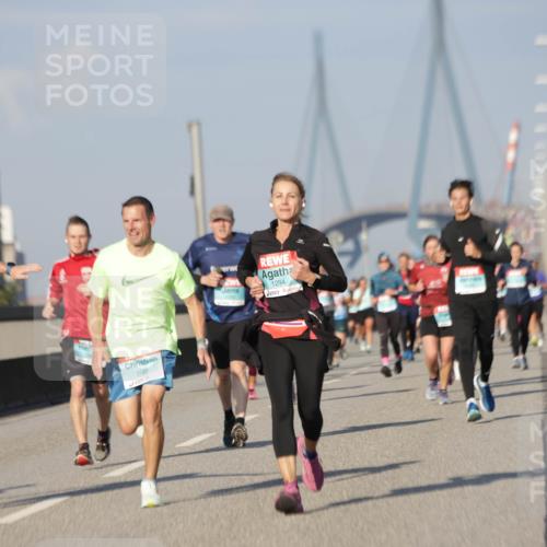 03.10.2025 - Köhlbrandbrückenlauf Jannik Wohlers http://msf.ph/oto/9078095 03.10.2025 09:52:52 Position 3 2981, 1294 meine-sportfotos.de