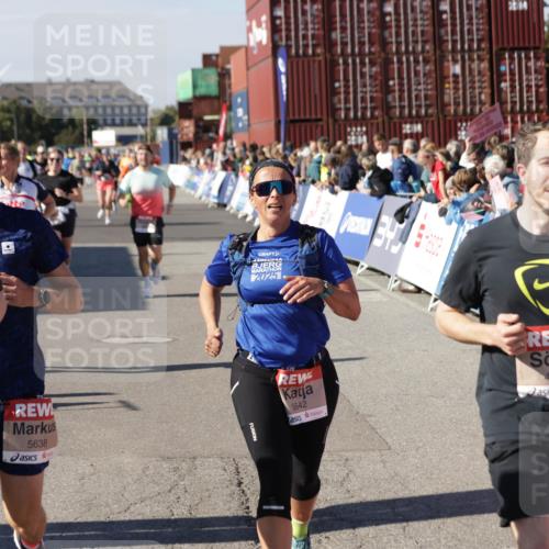 03.10.2025 - Köhlbrandbrückenlauf Jannik Wohlers http://msf.ph/oto/9078098 03.10.2025 13:17:22 Ziel 4404, 4686, 4988, 5007, 5008, 5031, 5429, 5544, 5638, 5642, 5890, 5943, 6389, 6431 meine-sportfotos.de