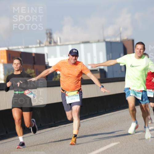 03.10.2025 - Köhlbrandbrückenlauf Jannik Wohlers http://msf.ph/oto/9078107 03.10.2025 09:52:53 Position 3 2983 meine-sportfotos.de