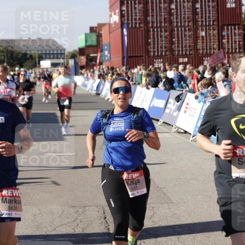 03.10.2025 - Köhlbrandbrückenlauf Jannik Wohlers http://msf.ph/oto/9078113 03.10.2025 13:17:22 Ziel 4404, 4686, 4988, 5007, 5008, 5031, 5429, 5544, 5638, 5642, 5890, 5943, 6389, 6431 meine-sportfotos.de