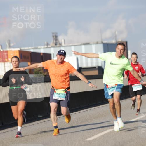 03.10.2025 - Köhlbrandbrückenlauf Jannik Wohlers http://msf.ph/oto/9078143 03.10.2025 09:52:53 Position 3 2983 meine-sportfotos.de