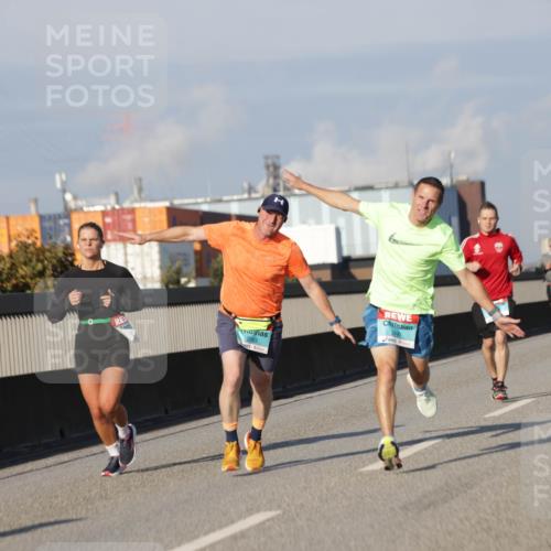 03.10.2025 - Köhlbrandbrückenlauf Jannik Wohlers http://msf.ph/oto/9078178 03.10.2025 09:52:54 Position 3 2983 meine-sportfotos.de