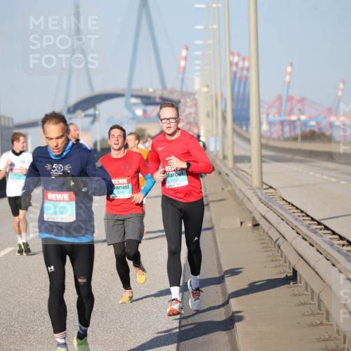03.10.2025 - Köhlbrandbrückenlauf Jannik Wohlers http://msf.ph/oto/9078181 03.10.2025 09:45:16 Position 3 03, 504, 3836, 3518, 1107 meine-sportfotos.de