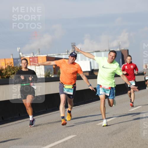 03.10.2025 - Köhlbrandbrückenlauf Jannik Wohlers http://msf.ph/oto/9078184 03.10.2025 09:52:54 Position 3 2983 meine-sportfotos.de