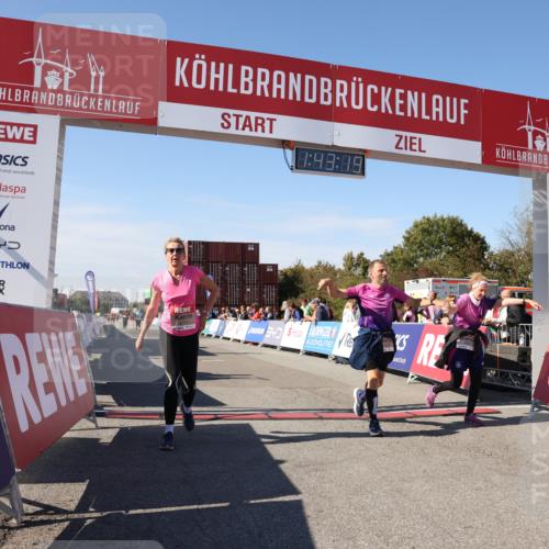 03.10.2025 - Köhlbrandbrückenlauf Lena Gebhardt http://msf.ph/oto/9078187 03.10.2025 13:43:19 Ziel 4238, 5021, 5464, 6711 meine-sportfotos.de