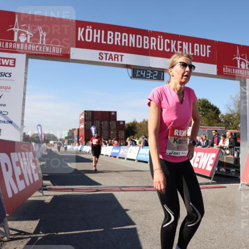 03.10.2025 - Köhlbrandbrückenlauf Lena Gebhardt http://msf.ph/oto/9078227 03.10.2025 13:43:22 Ziel 4238, 5021, 5464, 6711 meine-sportfotos.de