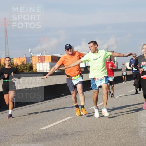 03.10.2025 - Köhlbrandbrückenlauf Jannik Wohlers http://msf.ph/oto/9078237 03.10.2025 09:52:55 Position 3 2983, 2981, 1294 meine-sportfotos.de
