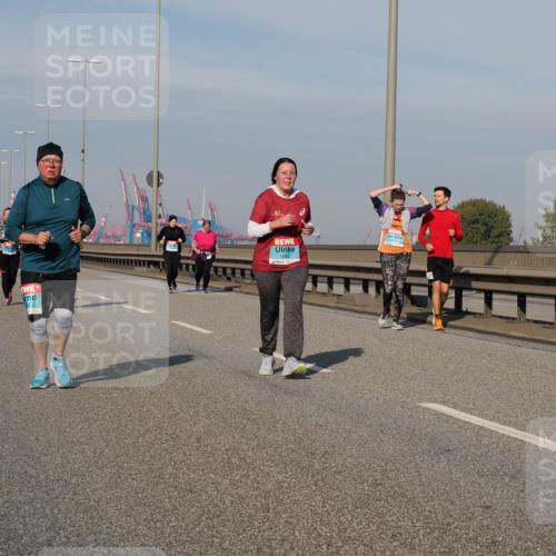 03.10.2025 - Köhlbrandbrückenlauf Fabian Wolf http://msf.ph/oto/9078251 03.10.2025 10:16:22 Position 3 1880 meine-sportfotos.de