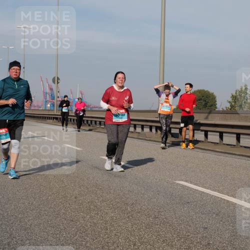 03.10.2025 - Köhlbrandbrückenlauf Fabian Wolf http://msf.ph/oto/9078261 03.10.2025 10:16:23 Position 3 433, 1880 meine-sportfotos.de