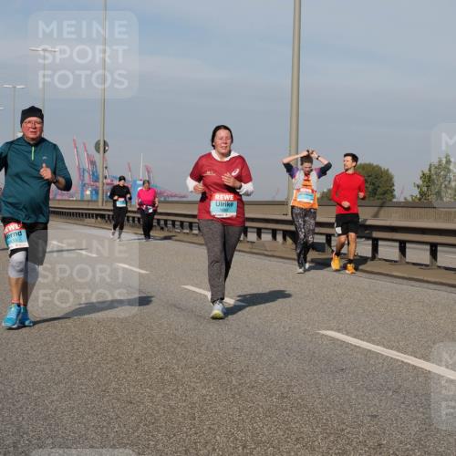 03.10.2025 - Köhlbrandbrückenlauf Fabian Wolf http://msf.ph/oto/9078268 03.10.2025 10:16:23 Position 3 3433, 1880 meine-sportfotos.de