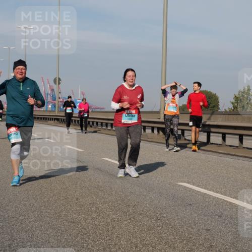 03.10.2025 - Köhlbrandbrückenlauf Fabian Wolf http://msf.ph/oto/9078278 03.10.2025 10:16:23 Position 3 3433, 1880 meine-sportfotos.de