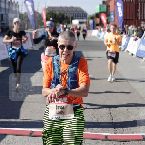 03.10.2025 - Köhlbrandbrückenlauf Jannik Wohlers http://msf.ph/oto/9078284 03.10.2025 13:17:31 Ziel 4012, 4686, 4746, 4818, 5007, 5008, 5031, 5906, 5909, 6069, 6389, 6710 meine-sportfotos.de