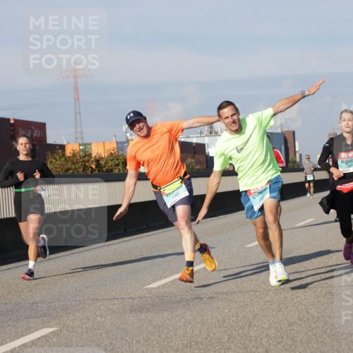 03.10.2025 - Köhlbrandbrückenlauf Jannik Wohlers http://msf.ph/oto/9078285 03.10.2025 09:52:55 Position 3 7800, 2983, 1294 meine-sportfotos.de