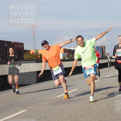 03.10.2025 - Köhlbrandbrückenlauf Jannik Wohlers http://msf.ph/oto/9078297 03.10.2025 09:52:55 Position 3 40100, 2983, 2941, 1294 meine-sportfotos.de