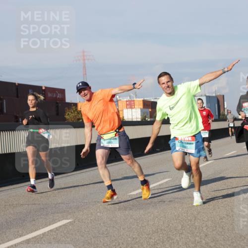 03.10.2025 - Köhlbrandbrückenlauf Jannik Wohlers http://msf.ph/oto/9078307 03.10.2025 09:52:55 Position 3 2983, 2981 meine-sportfotos.de