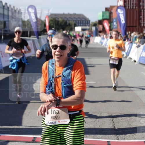 03.10.2025 - Köhlbrandbrückenlauf Jannik Wohlers http://msf.ph/oto/9078312 03.10.2025 13:17:32 Ziel 4012, 4686, 4746, 4818, 5007, 5008, 5031, 5906, 5909, 6069, 6388, 6710 meine-sportfotos.de