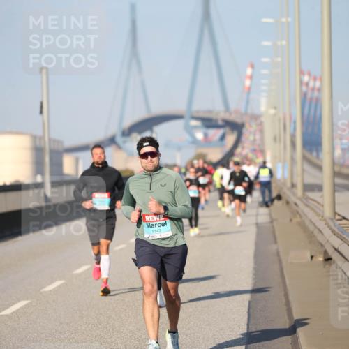 03.10.2025 - Köhlbrandbrückenlauf Jannik Wohlers http://msf.ph/oto/9078320 03.10.2025 09:45:25 Position 3 1143 meine-sportfotos.de