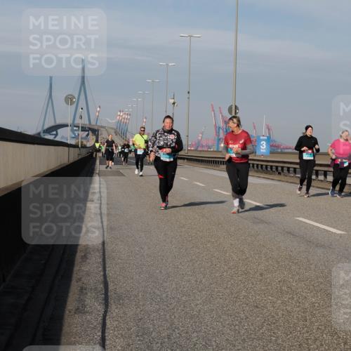 03.10.2025 - Köhlbrandbrückenlauf Fabian Wolf http://msf.ph/oto/9078336 03.10.2025 10:16:27 Position 3  meine-sportfotos.de