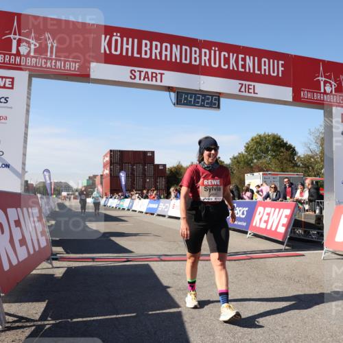 03.10.2025 - Köhlbrandbrückenlauf Lena Gebhardt http://msf.ph/oto/9078341 03.10.2025 13:43:26 Ziel 4238, 5021, 5464, 5499, 5559, 6711 meine-sportfotos.de