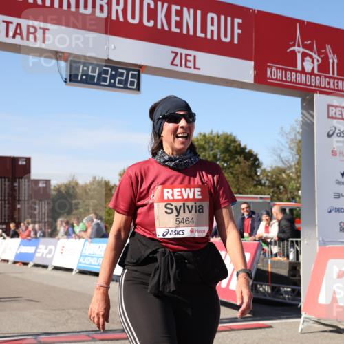 03.10.2025 - Köhlbrandbrückenlauf Lena Gebhardt http://msf.ph/oto/9078347 03.10.2025 13:43:27 Ziel 4238, 5021, 5464, 5499, 5559, 6711 meine-sportfotos.de