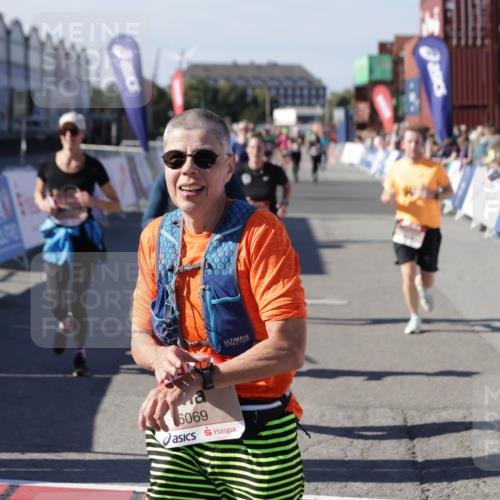 03.10.2025 - Köhlbrandbrückenlauf Jannik Wohlers http://msf.ph/oto/9078348 03.10.2025 13:17:32 Ziel 4012, 4686, 4746, 4818, 5007, 5008, 5031, 5906, 5909, 6069, 6388, 6710 meine-sportfotos.de
