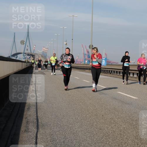 03.10.2025 - Köhlbrandbrückenlauf Fabian Wolf http://msf.ph/oto/9078362 03.10.2025 10:16:28 Position 3 3, 3377 meine-sportfotos.de