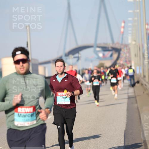 03.10.2025 - Köhlbrandbrückenlauf Jannik Wohlers http://msf.ph/oto/9078366 03.10.2025 09:45:28 Position 3 2302 meine-sportfotos.de
