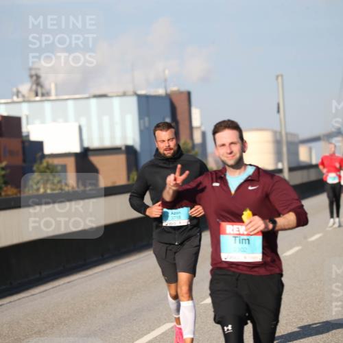 03.10.2025 - Köhlbrandbrückenlauf Jannik Wohlers http://msf.ph/oto/9078398 03.10.2025 09:45:30 Position 3 3718, 2302 meine-sportfotos.de