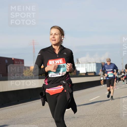 03.10.2025 - Köhlbrandbrückenlauf Jannik Wohlers http://msf.ph/oto/9078404 03.10.2025 09:52:58 Position 3 294 meine-sportfotos.de