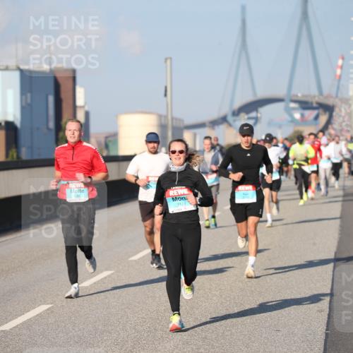 03.10.2025 - Köhlbrandbrückenlauf Jannik Wohlers http://msf.ph/oto/9078445 03.10.2025 09:45:38 Position 3 3174 meine-sportfotos.de