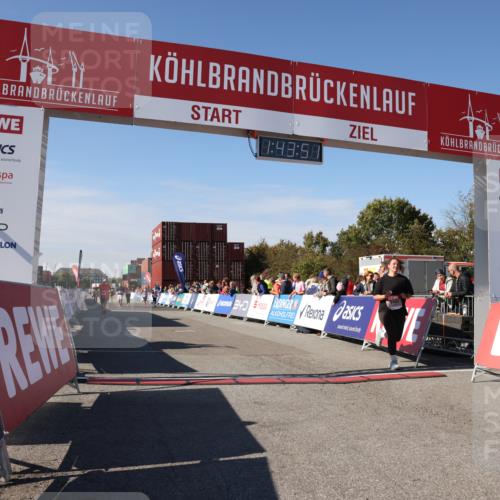 03.10.2025 - Köhlbrandbrückenlauf Lena Gebhardt http://msf.ph/oto/9078453 03.10.2025 13:43:51 Ziel 5351 meine-sportfotos.de