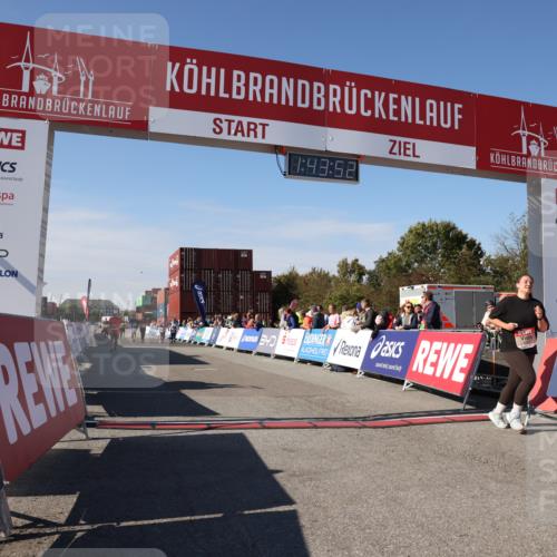 03.10.2025 - Köhlbrandbrückenlauf Lena Gebhardt http://msf.ph/oto/9078484 03.10.2025 13:43:52 Ziel 5351 meine-sportfotos.de