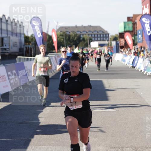 03.10.2025 - Köhlbrandbrückenlauf Jannik Wohlers http://msf.ph/oto/9078497 03.10.2025 13:17:34 Ziel 4012, 4686, 4746, 4818, 5007, 5008, 5906, 5909, 6069, 6388, 6710 meine-sportfotos.de