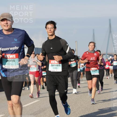 03.10.2025 - Köhlbrandbrückenlauf Jannik Wohlers http://msf.ph/oto/9078501 03.10.2025 09:53:00 Position 3 1250, 1089, 1368 meine-sportfotos.de