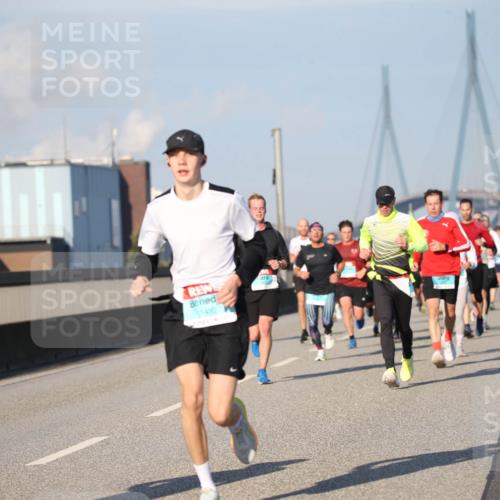 03.10.2025 - Köhlbrandbrückenlauf Jannik Wohlers http://msf.ph/oto/9078509 03.10.2025 09:45:46 Position 3 1617, 1432 meine-sportfotos.de