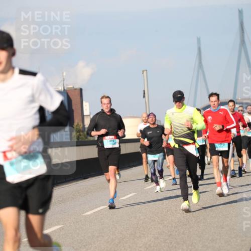 03.10.2025 - Köhlbrandbrückenlauf Jannik Wohlers http://msf.ph/oto/9078514 03.10.2025 09:45:47 Position 3  meine-sportfotos.de