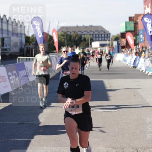 03.10.2025 - Köhlbrandbrückenlauf Jannik Wohlers http://msf.ph/oto/9078516 03.10.2025 13:17:34 Ziel 4012, 4686, 4746, 4818, 5007, 5008, 5906, 5909, 6069, 6388, 6710 meine-sportfotos.de