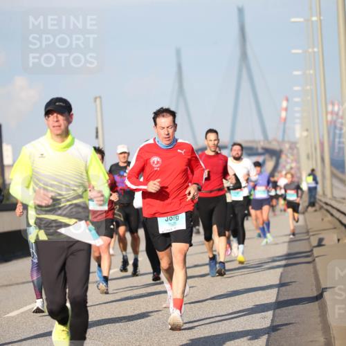 03.10.2025 - Köhlbrandbrückenlauf Jannik Wohlers http://msf.ph/oto/9078545 03.10.2025 09:45:50 Position 3 1067, 3525 meine-sportfotos.de