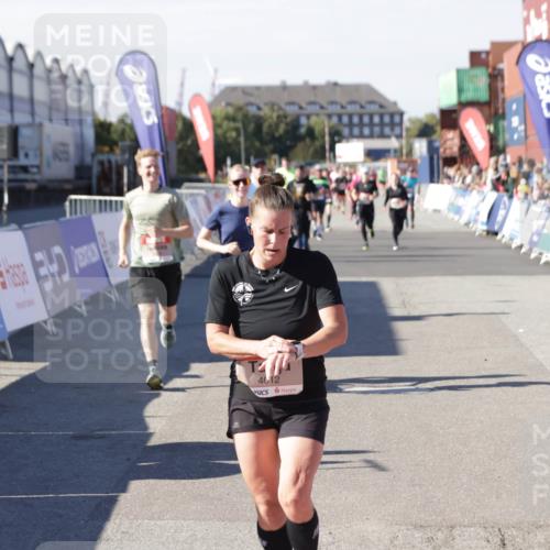03.10.2025 - Köhlbrandbrückenlauf Jannik Wohlers http://msf.ph/oto/9078547 03.10.2025 13:17:34 Ziel 4012, 4686, 4746, 4818, 5007, 5008, 5906, 5909, 6069, 6388, 6710 meine-sportfotos.de