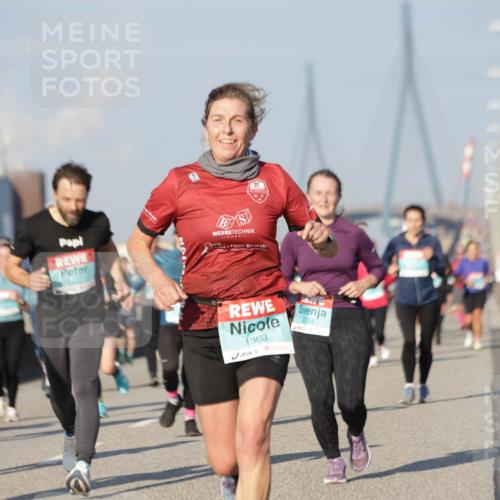 03.10.2025 - Köhlbrandbrückenlauf Jannik Wohlers http://msf.ph/oto/9078562 03.10.2025 09:53:02 Position 3 1336, 1363, 234 meine-sportfotos.de