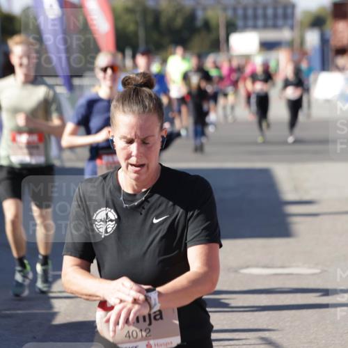 03.10.2025 - Köhlbrandbrückenlauf Jannik Wohlers http://msf.ph/oto/9078648 03.10.2025 13:17:34 Ziel 4012, 4686, 4746, 4818, 5007, 5008, 5906, 5909, 6069, 6388, 6710 meine-sportfotos.de