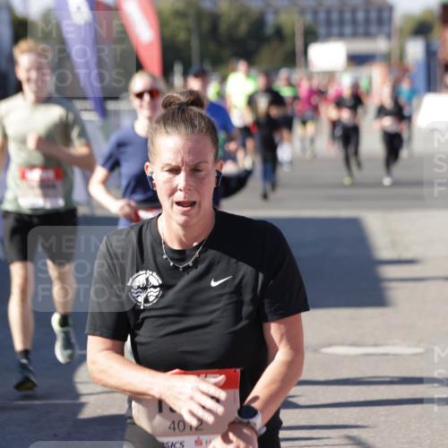03.10.2025 - Köhlbrandbrückenlauf Jannik Wohlers http://msf.ph/oto/9078659 03.10.2025 13:17:34 Ziel 4012, 4686, 4746, 4818, 5007, 5008, 5906, 5909, 6069, 6388, 6710 meine-sportfotos.de