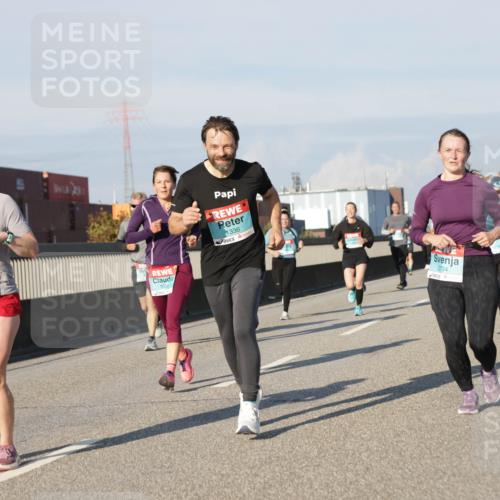 03.10.2025 - Köhlbrandbrückenlauf Jannik Wohlers http://msf.ph/oto/9078671 03.10.2025 09:53:05 Position 3 2731, 330, 1336, 2734 meine-sportfotos.de